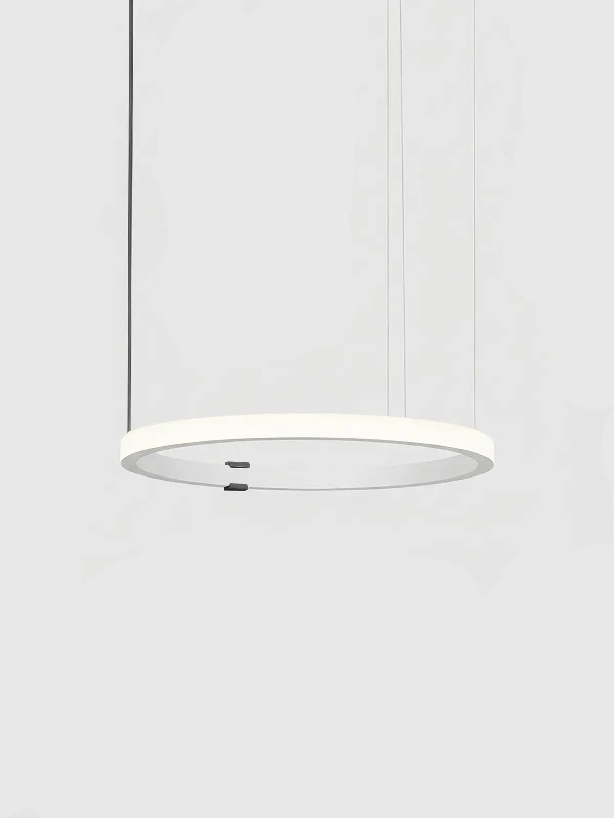 Hoop Horizontal Exterior